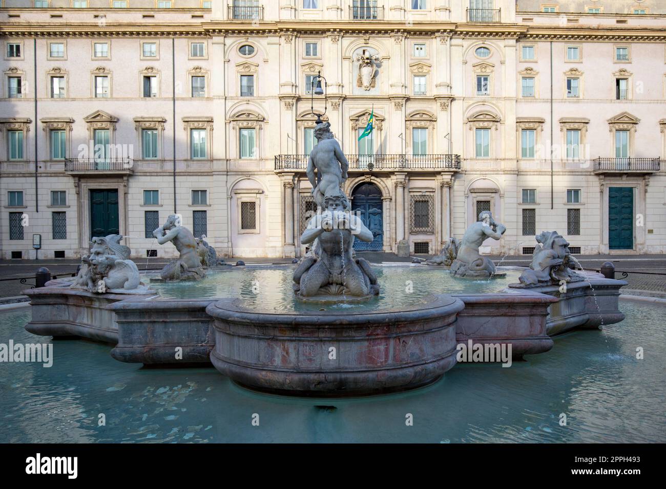 Fontana del Moro (Moorbrunnen) auf der Piazza Navona, Rom, Italien Stockfoto