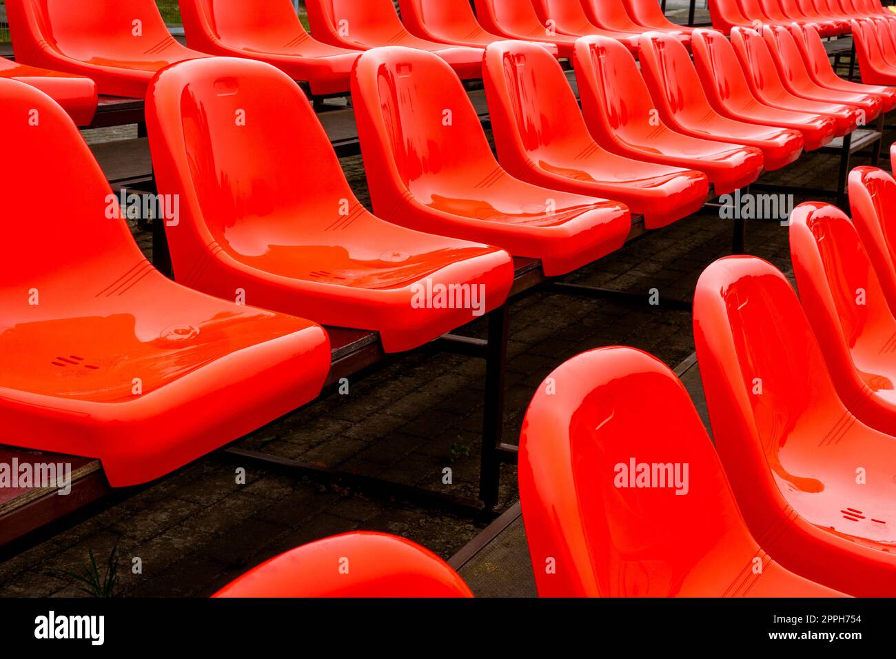 Roten Stadionsitze Stockfoto