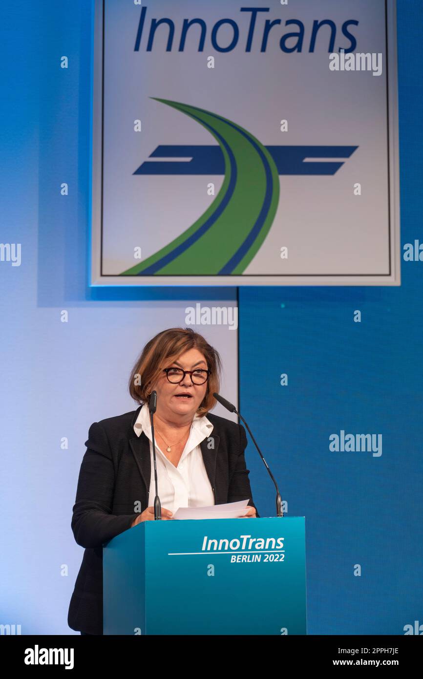 InnoTrans 2022 Eröffnungszeremonie, Podiumsdiskussion „die Zukunft der Mobilität in Zeiten des Klimawandels“ Adina VÄƒlean, EU-Verkehrskommissarin Stockfoto