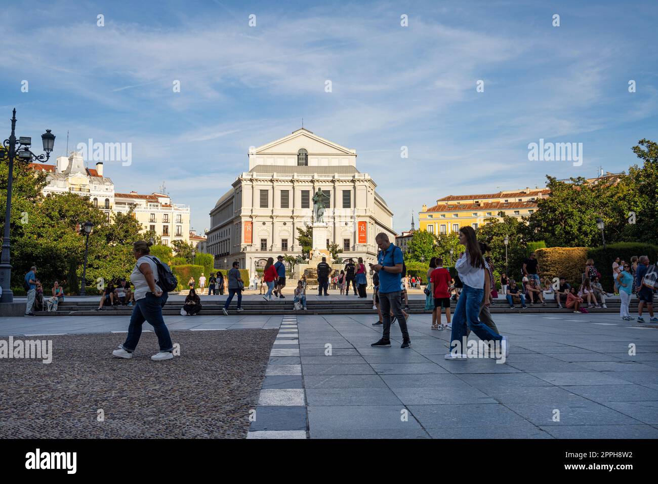 Königliches Theater vom Plaza de OTE in Madrid, Spanien Stockfoto