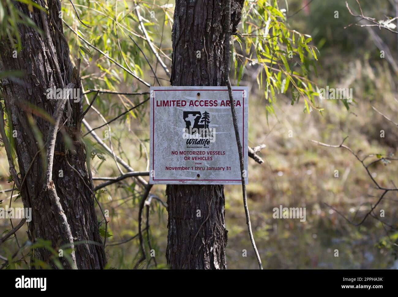 Schild mit eingeschränktem Zugang am Wildlife Management Area Stockfoto