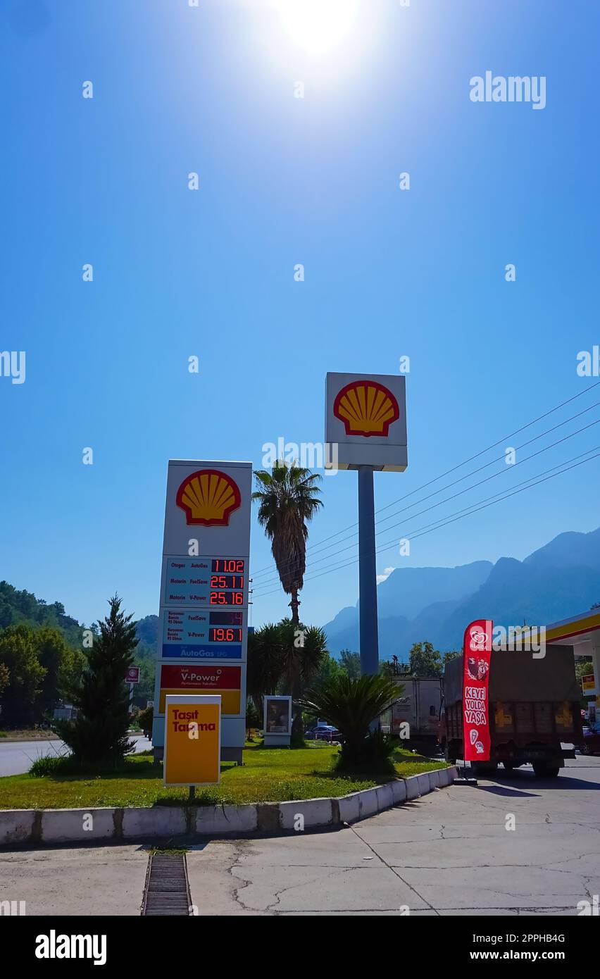 Antalya, Türkei - 17. September 2022: Shell-Tankstelle Stockfoto
