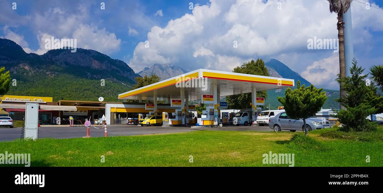 Antalya, Türkei - 17. September 2022: Shell-Tankstelle Stockfoto
