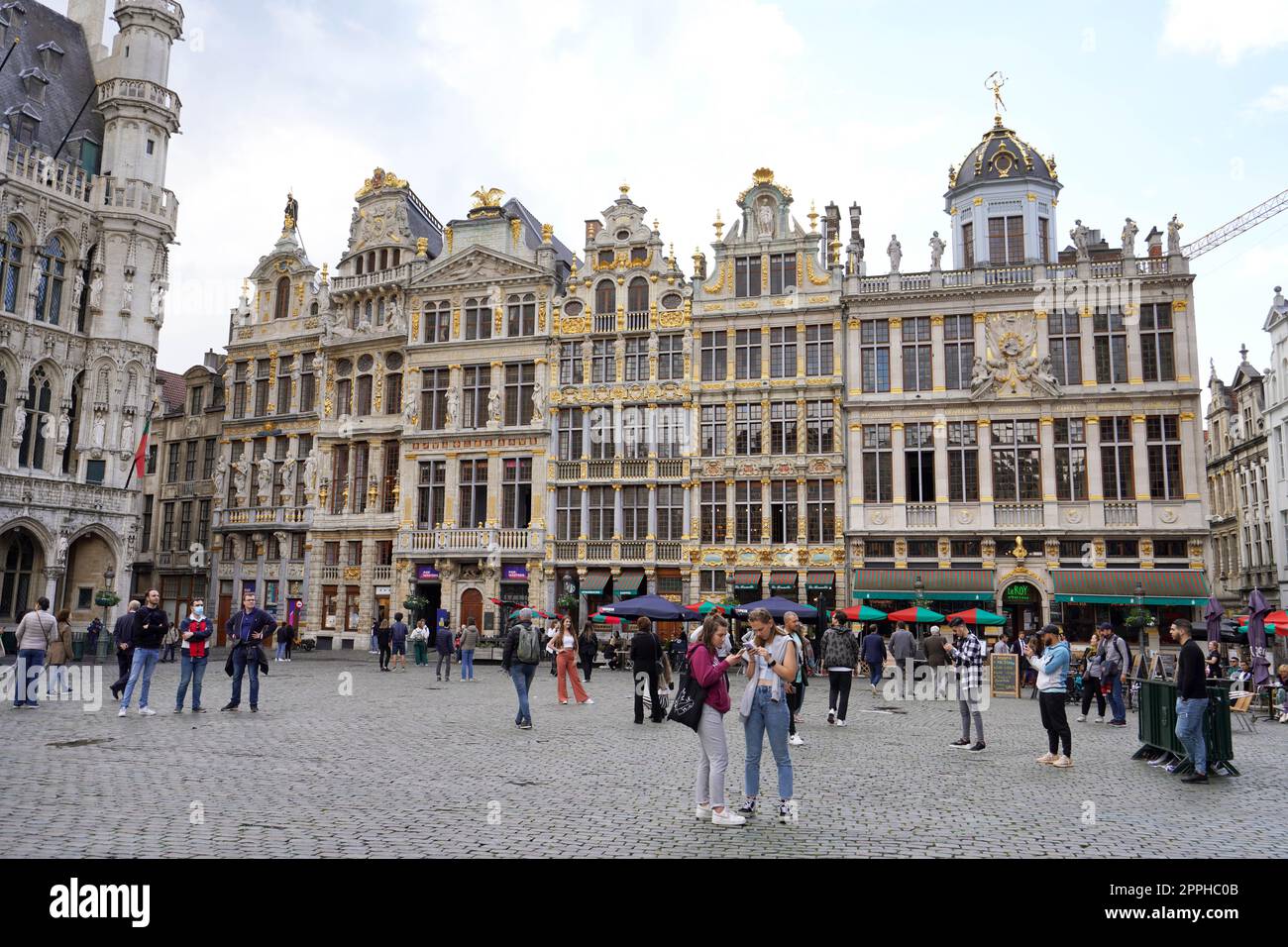 BRÜSSEL, BELGIEN - 7. JUNI 2022: Brüsseler Grand-Place, der zum UNESCO-Weltkulturerbe erklärt wurde, Brüssel, Belgien, Europa Stockfoto