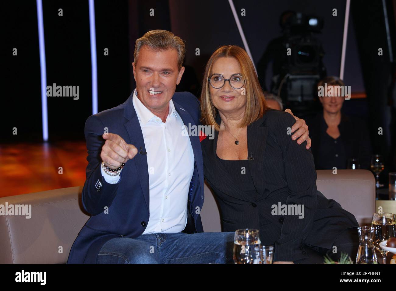 John JÃ¼rgens, Jenny JÃ¼rgens, NDR Talkshow aus Studio Lokstedt, Hamburg, 02.12.20.22 Stockfoto