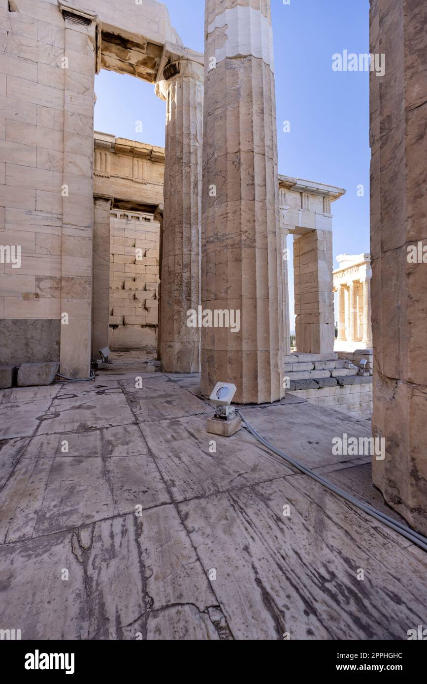 Propylaia, monumentales zeremonielles Tor zur Akropolis von Athen, Griechenland. Stockfoto