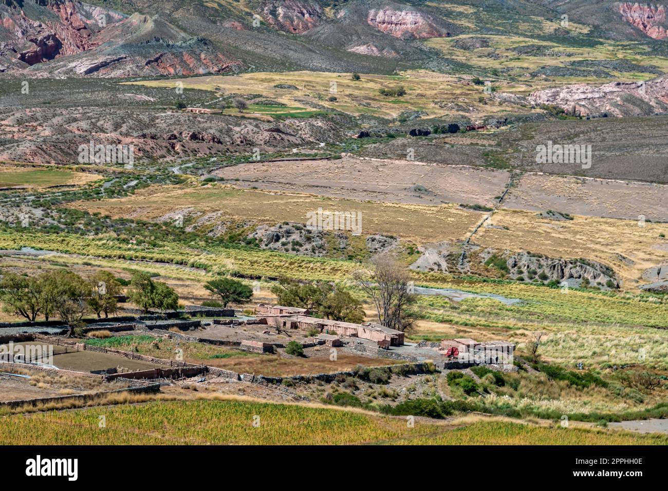 Das Bergdorf La Poma in den argentinischen Anden Stockfoto