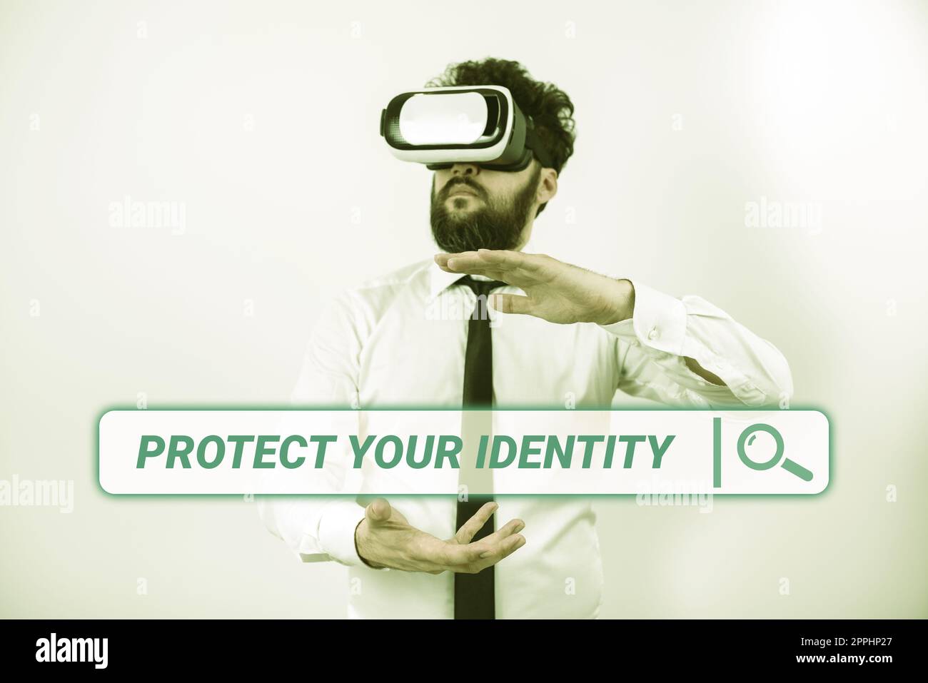 Handgeschriebener Text schützt Ihre Identität. Geschäftskonzept für den Schutz Ihrer Social-Media-Konten Stockfoto