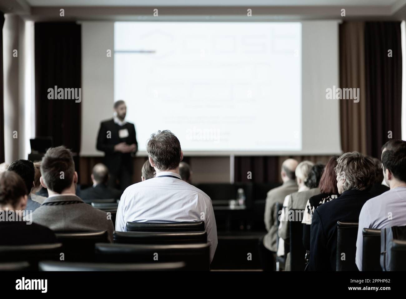 Referent bei Business-Konferenz und Präsentation Stockfoto