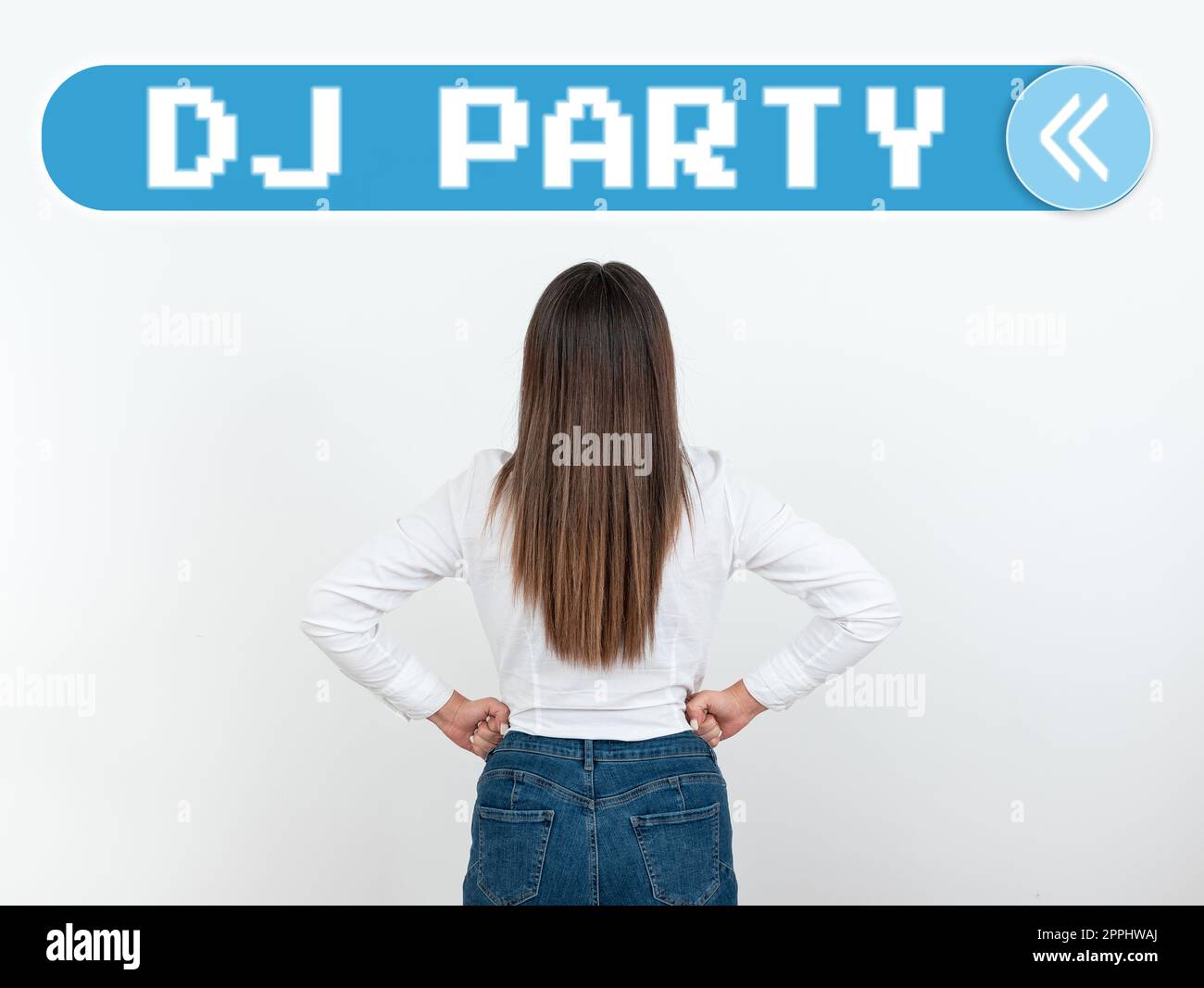 Konzepttitel DJ Party. Business-Ideenperson, die aufgezeichnete Musiktitel im Radio vorstellt und spielt Stockfoto