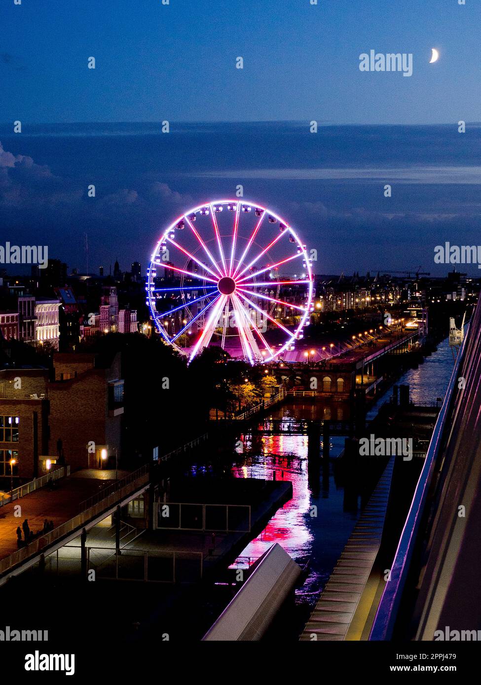 Belgien, Antwerpen - Riesenrad / The View Cross Wheel am Schelde Stockfoto