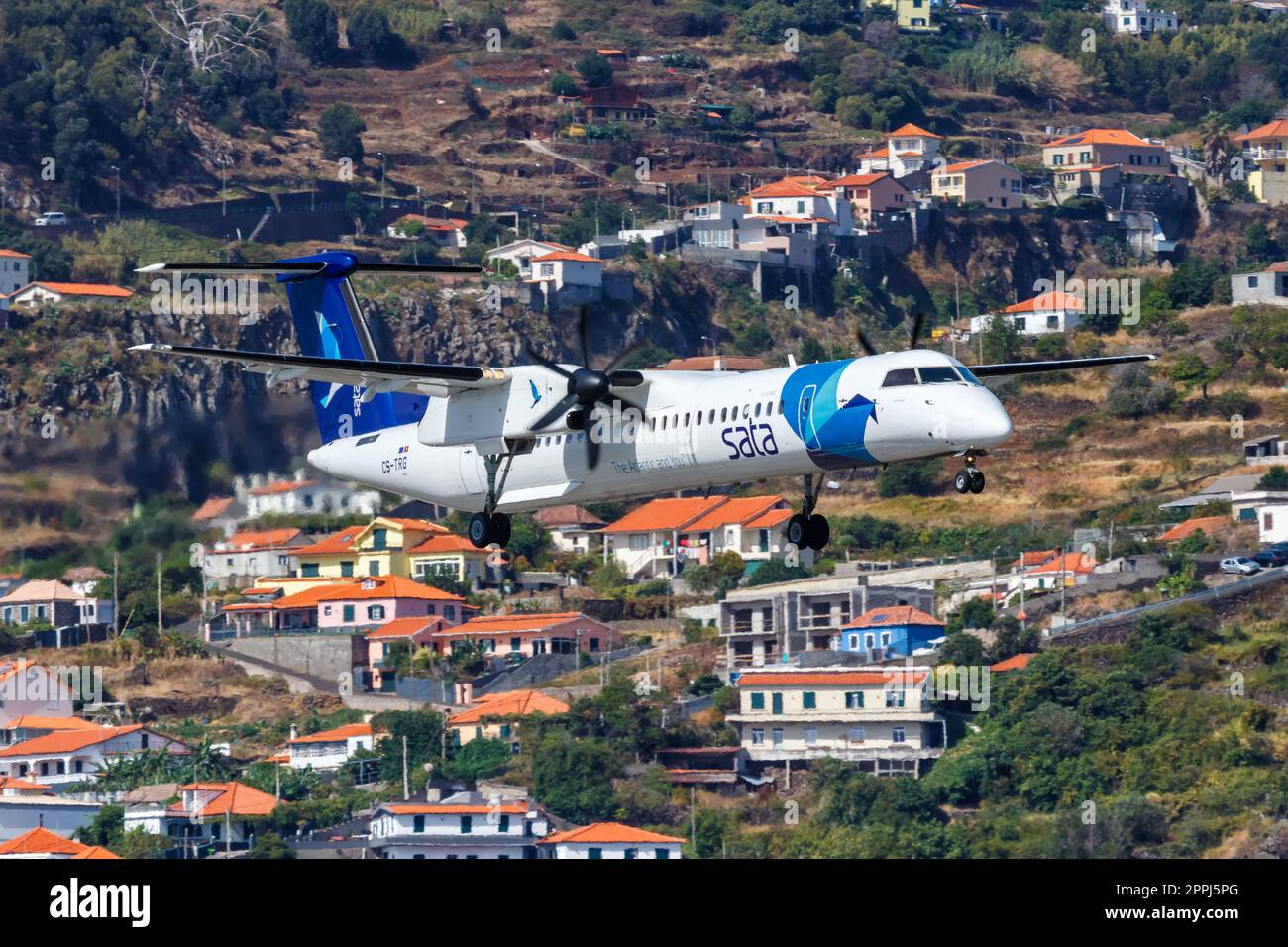 SATA Air Acores De Havilland Canada Dash 8 Q400 Flugzeug am Flughafen Funchal in Portugal Stockfoto