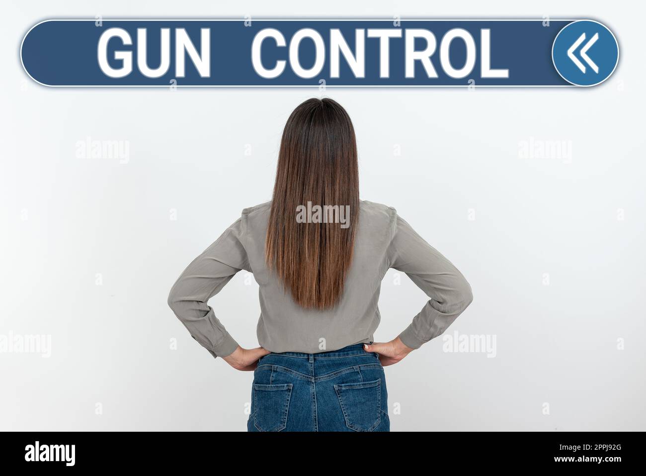Handgeschriebenes Schild Gun Control. Geschäftsbegriff Rechtsmaßnahme zur Beschränkung des Waffenbesitzes Stockfoto