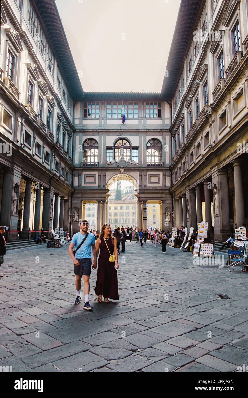 Uffizien-Galerie an der Piazzale degli Uffizien in Florenz. Stockfoto