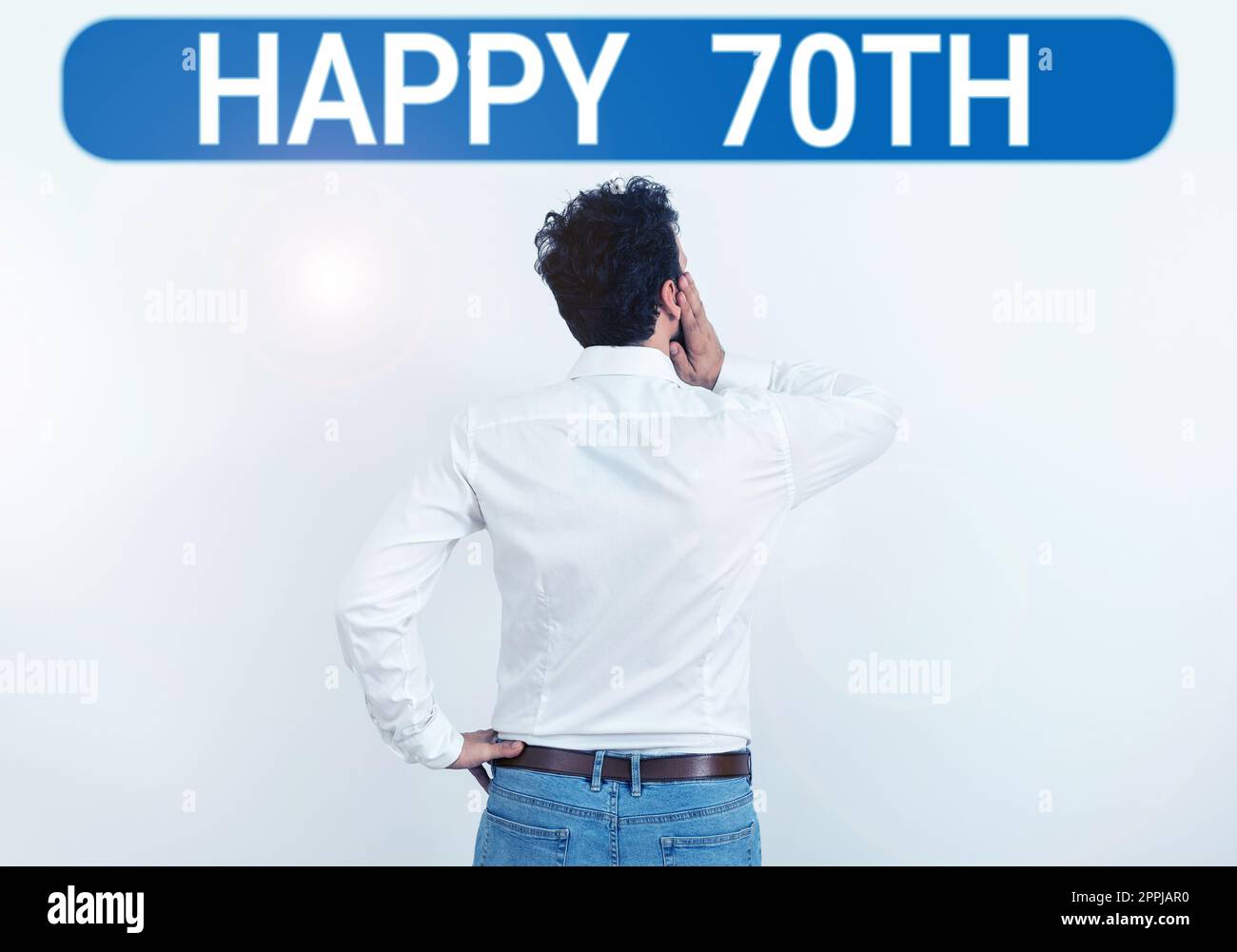 Schreiben Text anzeigen Happy 70. Konzeptfoto ein fröhlicher Anlass für ein besonderes Ereignis zum 70. Jahr Stockfoto