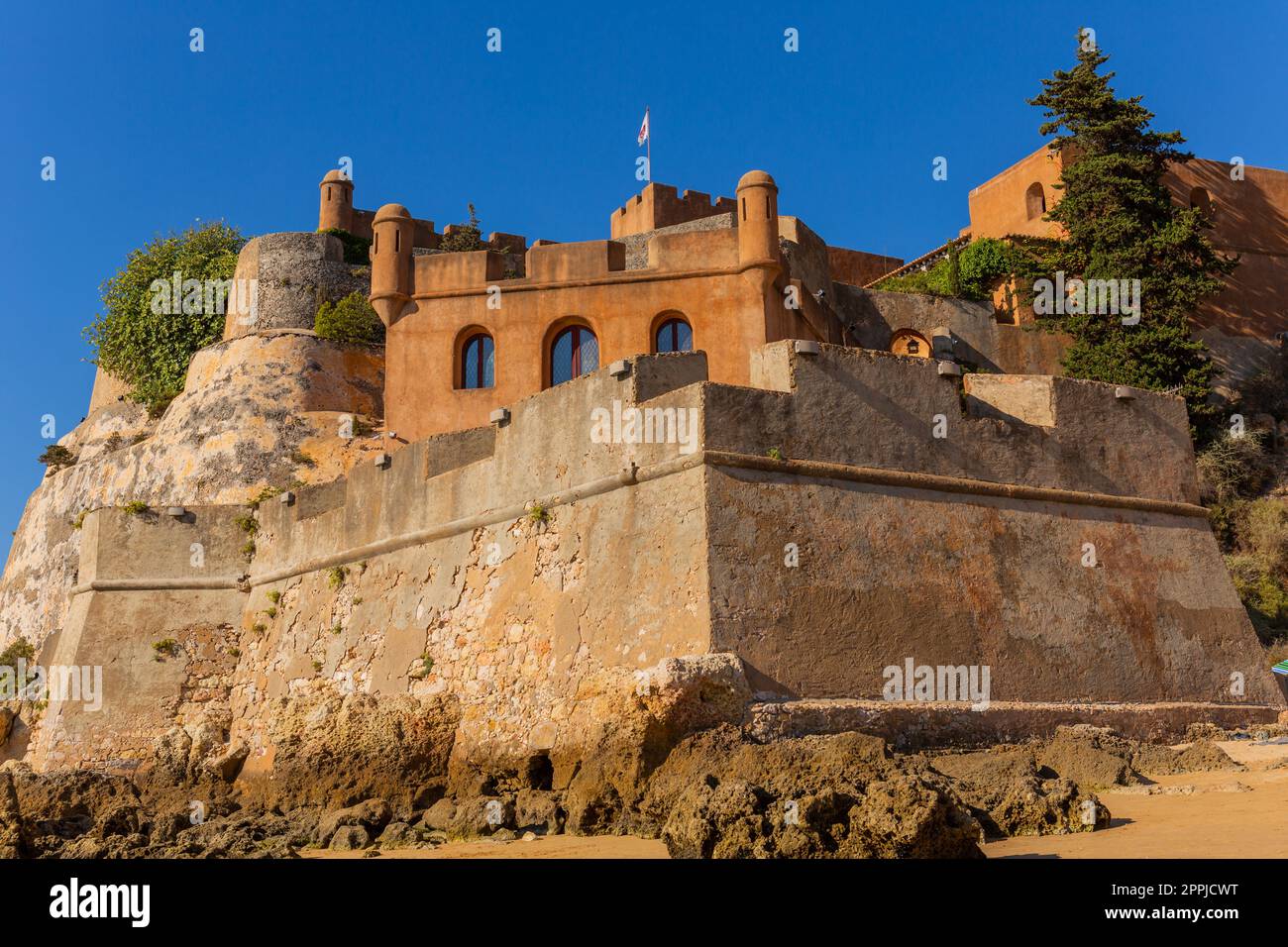 Schloss Sao Joao do Arade in Ferragudo Stockfoto