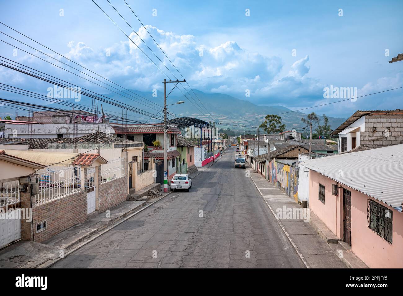 Ecuador - 7. Oktober 2022: Dorfarchitektur Stockfoto