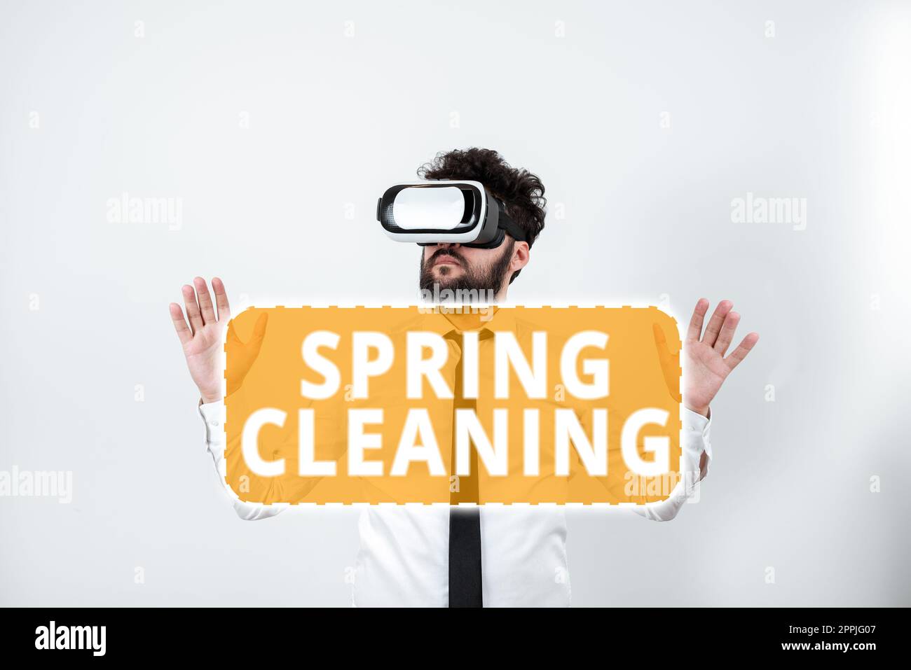 Inspiration mit Schild „Frühjahrsputz“. Wort für Praxis, das Haus im Frühling gründlich zu reinigen Stockfoto