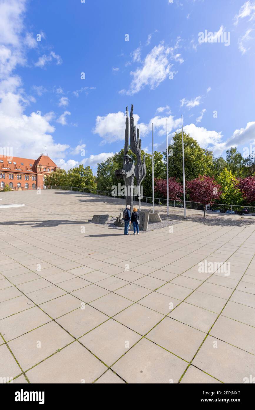 Denkmal für die Opfer des 1970. Dezember, symbolische Bronzeskulptur auf dem Solidaritätsplatz, Szczecin, Polen Stockfoto