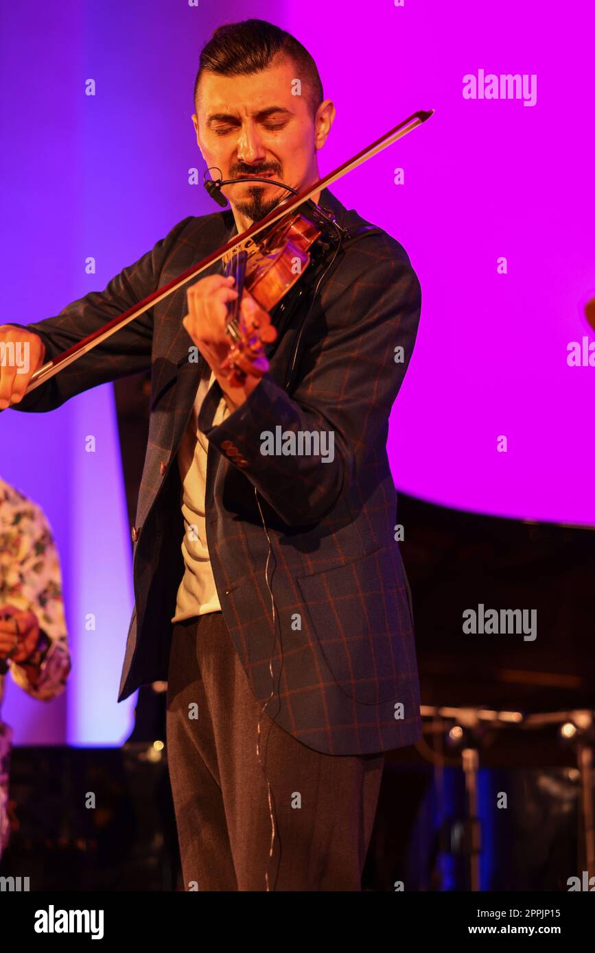 Adam Baldych Quartet und Paolo Fresu Lat Summer Jazz Festival in Krakau, Polen Stockfoto