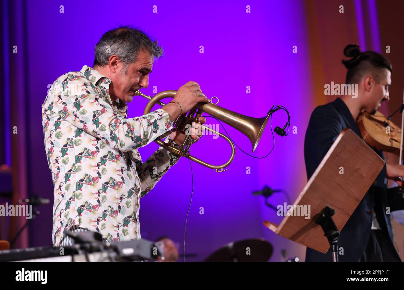 Adam Baldych Quartet und Paolo Fresu Lat Summer Jazz Festival in Krakau, Polen Stockfoto