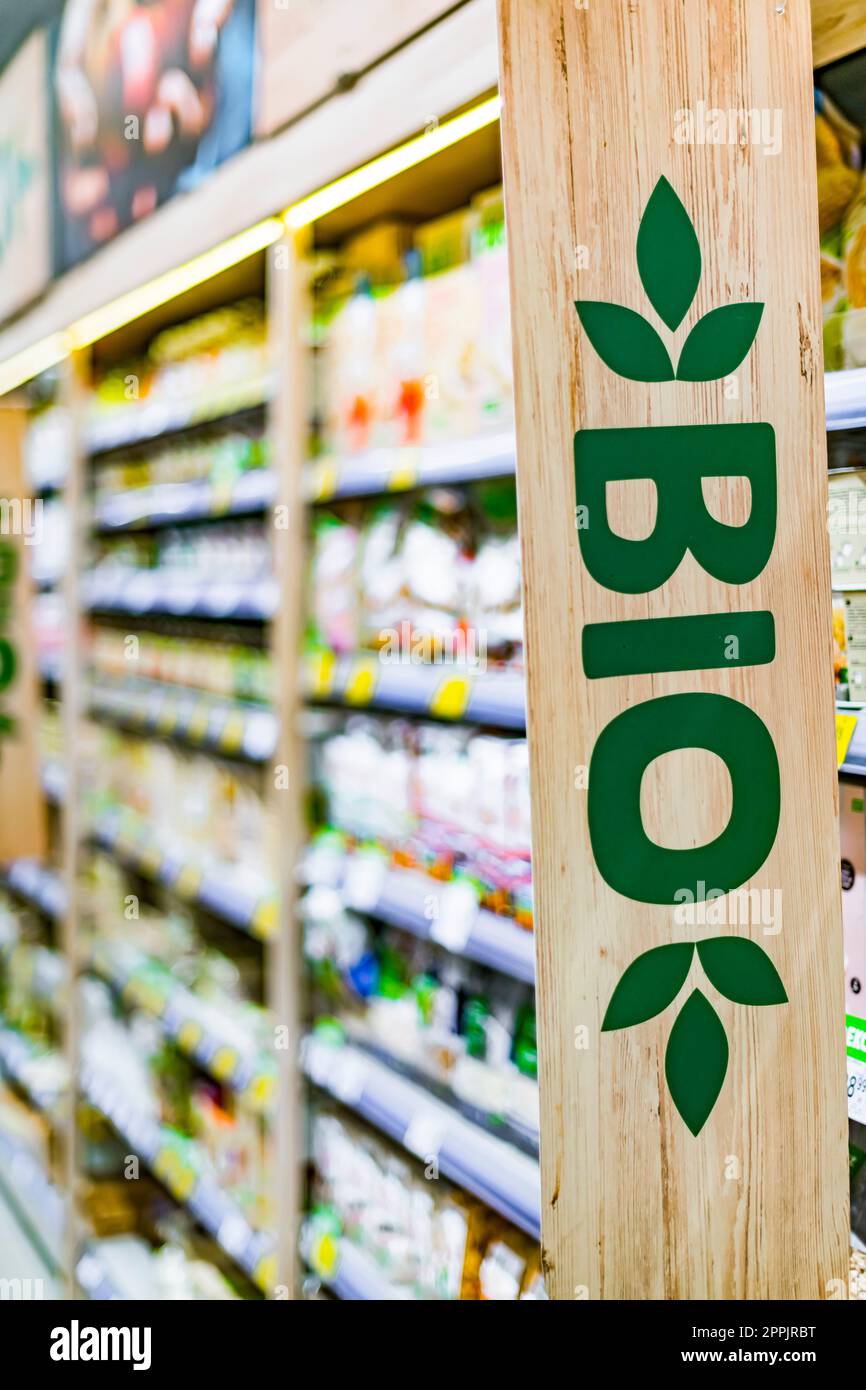 Bio-Lebensmittel in einem Supermarkt Stockfoto
