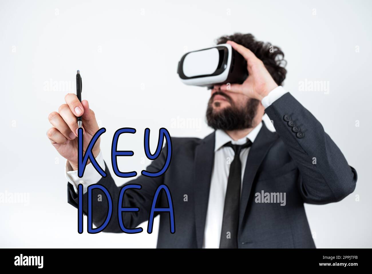 Handschriftliches Schild Schlüsselidee. Geschäftsidee außergewöhnliche oder wichtige Gedanken oder Vorschläge ohne Vergleich Stockfoto