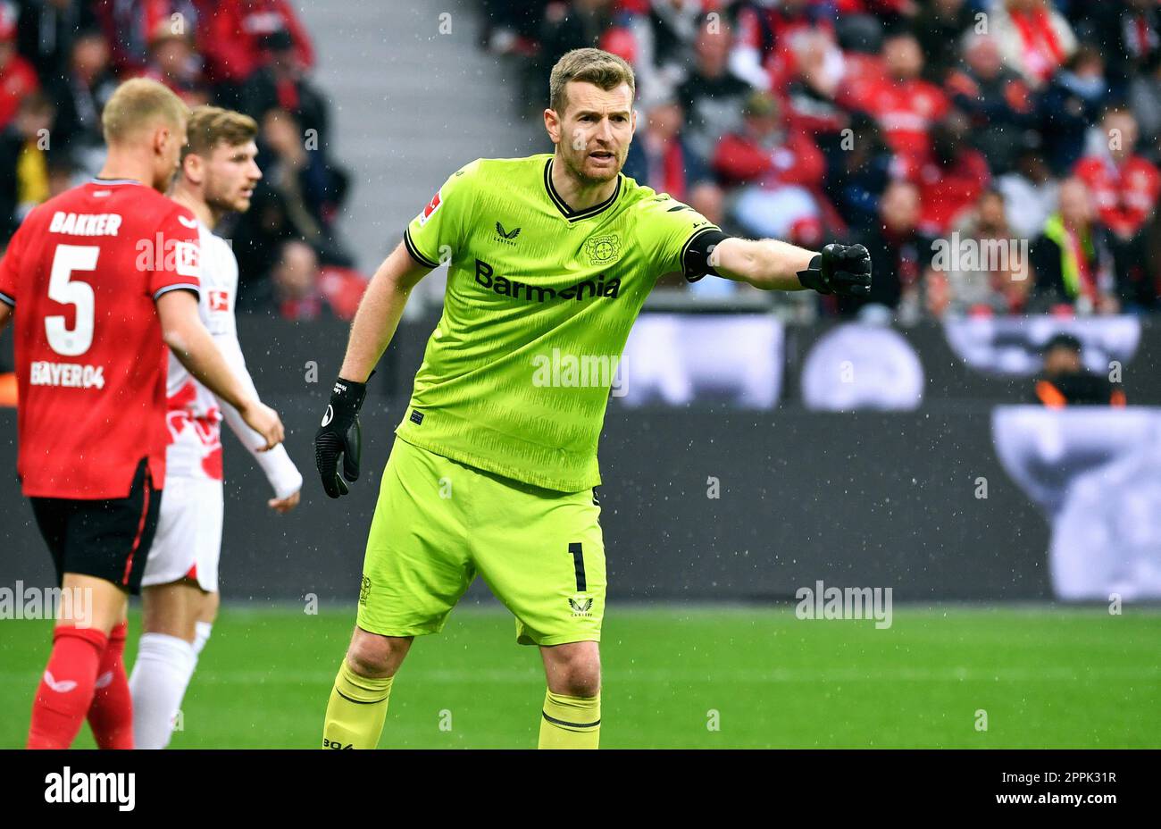 Bundesliga, BayArena Leverkusen; Bayer Leverkusen gegen RB Leipzig; Lukas Hradecky (LEV) Stockfoto