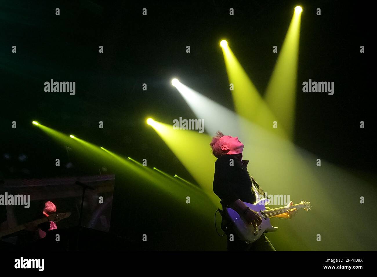 PR - CURITIBA - 04/23/2023 - CURITIBA, SHOW IN TIEFEM LILA - Simon McBride, während einer Aufführung der Band Deep Purple, bei Live in der Stadt Curitiba, diesen Sonntag (23). Die britische Band ist auf Tour in Südamerika. Foto: Robson Mafra/AGIF/Sipa USA Stockfoto