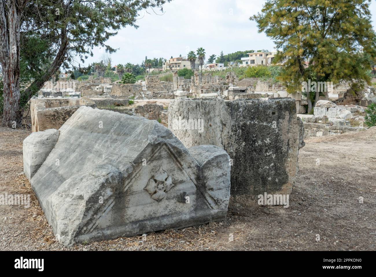 Arch von Hadrian an der Nekropole Al-Bass Tire. Weltkulturerbe der UNESCO im Libanon Stockfoto