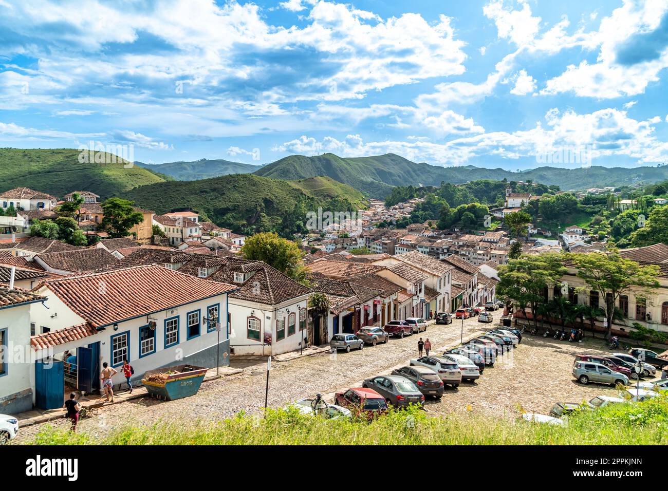 Ouro Preto, Brasilien - 4. März 2022: Die Kirche, Plätze und Straßen der touristischen Stadt, unesco Stockfoto