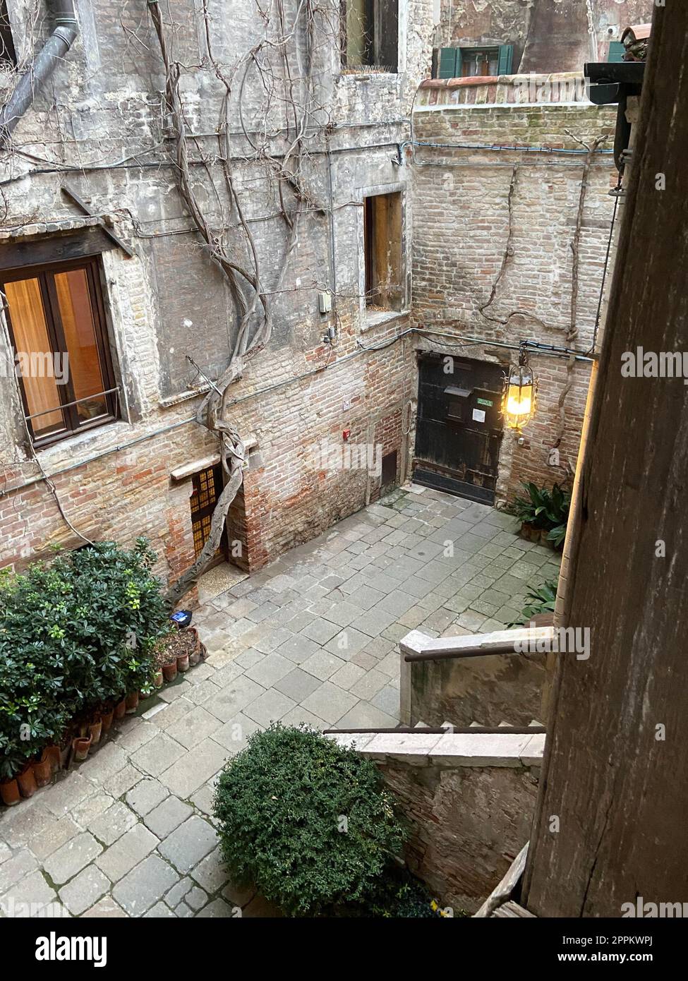 Innenhof des Palazzo Pesaro degli Orfei, Venedig Stockfoto