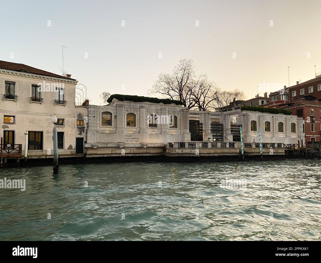 Guggenheim-Sammlung am Ufer in Venedig Stockfoto