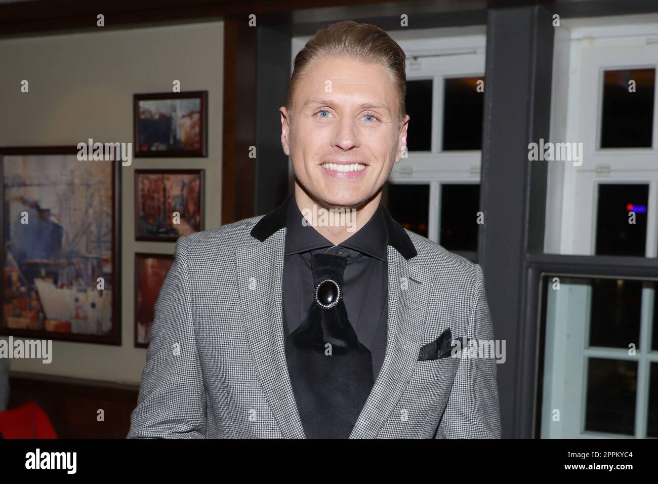 Adrian van Veen, Senatsbockanstich 2023 an der BLOCKBRÃ„U, Hamburg Landungsbrücken, 04.02.2023 Stockfoto