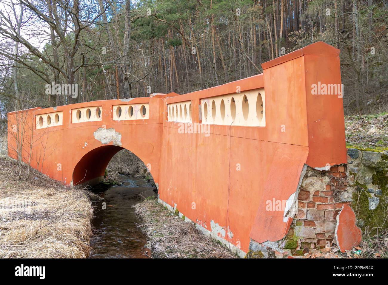 Rote Brücke bei Nepomuk, Tschechische Republik Stockfoto