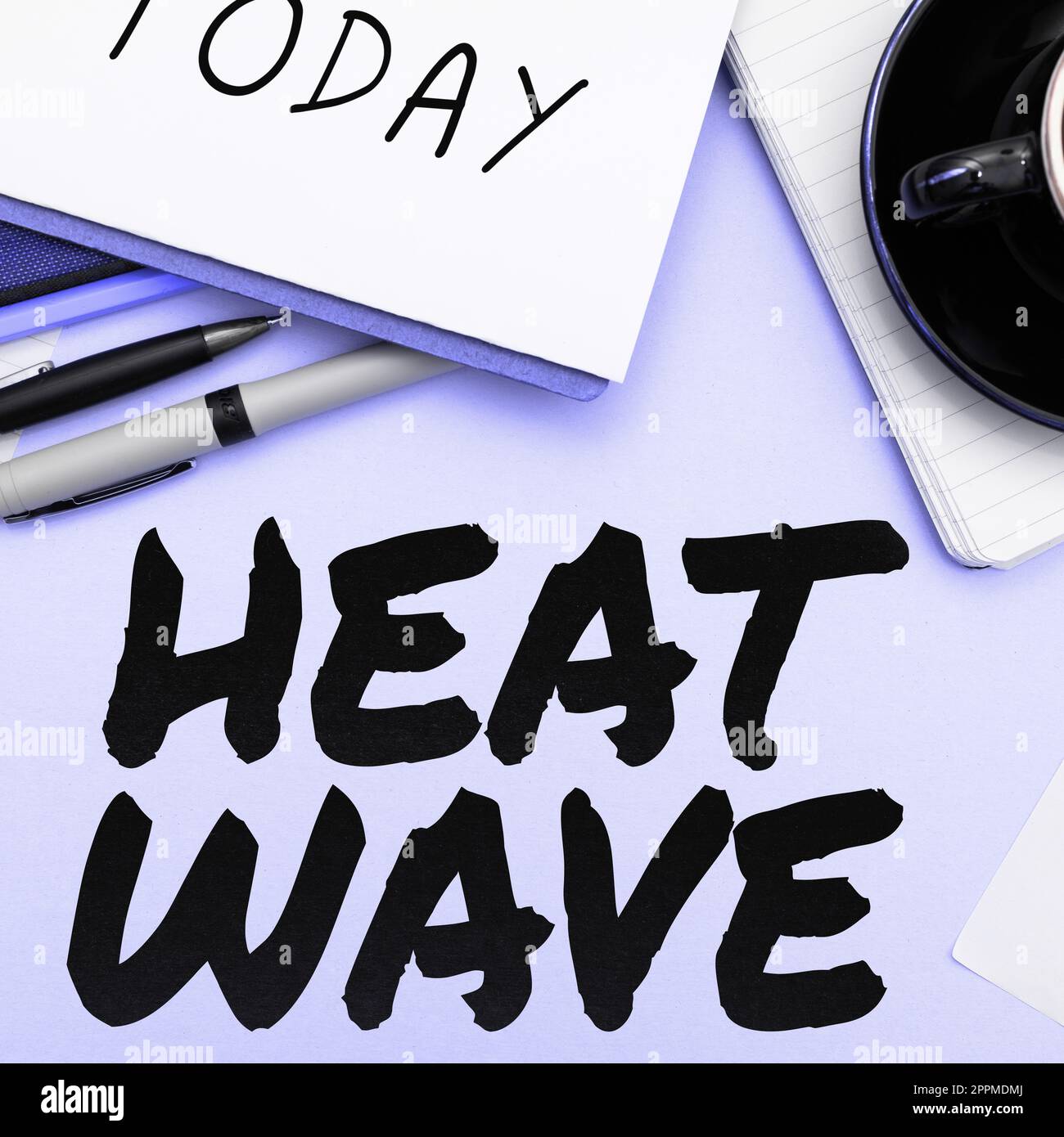 Handgeschriebenes Schild Heat Wave. Konzeptfoto eine längere Periode ungewöhnlich heißer Witterungsbedingungen Stockfoto