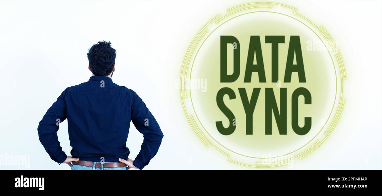 Inspiration mit Sign Data Sync. Wort für Daten, die kontinuierlich von verschiedenen Quellen generiert werden Stockfoto