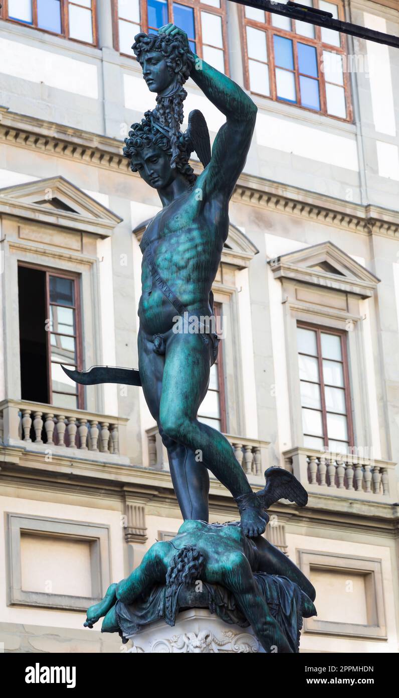 Florenz - Italien - Perseus mit dem Kopf der Medusa, Bronzeskulptur von Benvenuto Cellini, 1554. Stockfoto