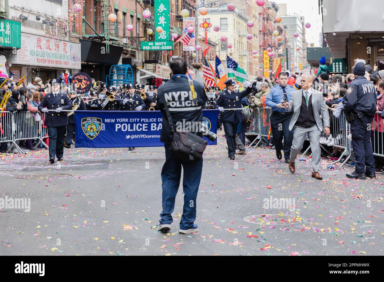 Polizei-Band des New York City Police Department in Chinatown, New York, USA Stockfoto