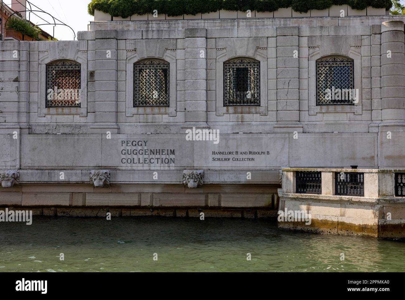 Peggy Guggenheim Sammlung auf dem Canal Grande, Venedig Stockfoto