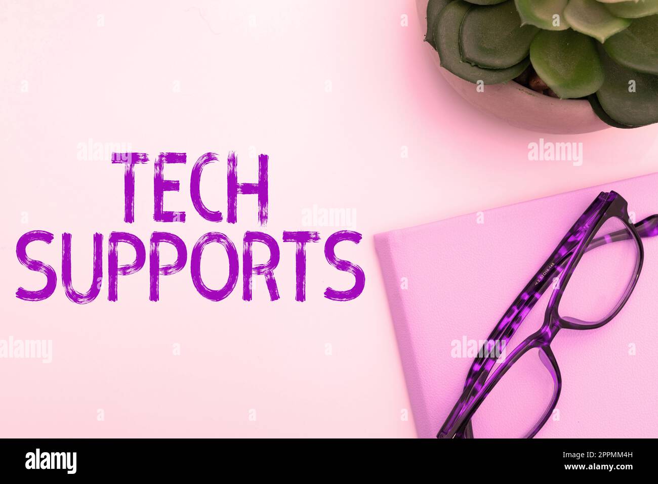 Text mit Inspiration Tech Supports. Unterstützung durch Techniker Online oder Callcenter Customer Service Stockfoto