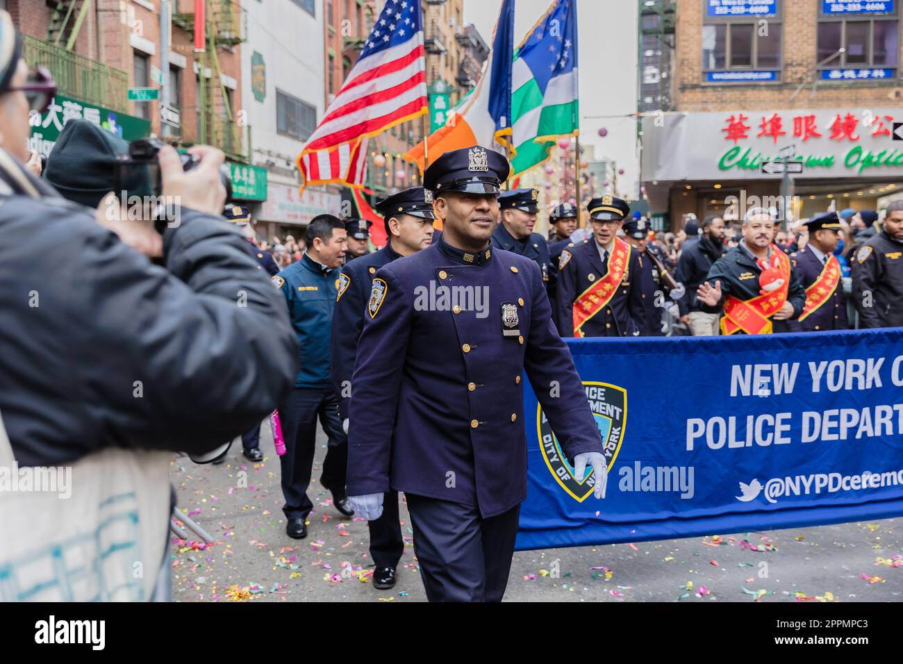 Polizei-Band des New York City Police Department in Chinatown, New York, USA Stockfoto