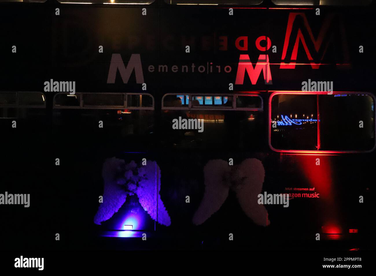 Depeche Mode PR-Aktion Memento Mori Bus, Spielbudenplatz, Hamburg, 23.03.2023 Stockfoto