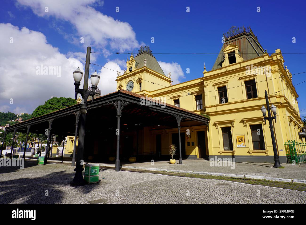 SANTOS, BRASILIEN - 16. MÄRZ 2023: Valongo Station is Santos Touristic Tram, Brasilien Stockfoto