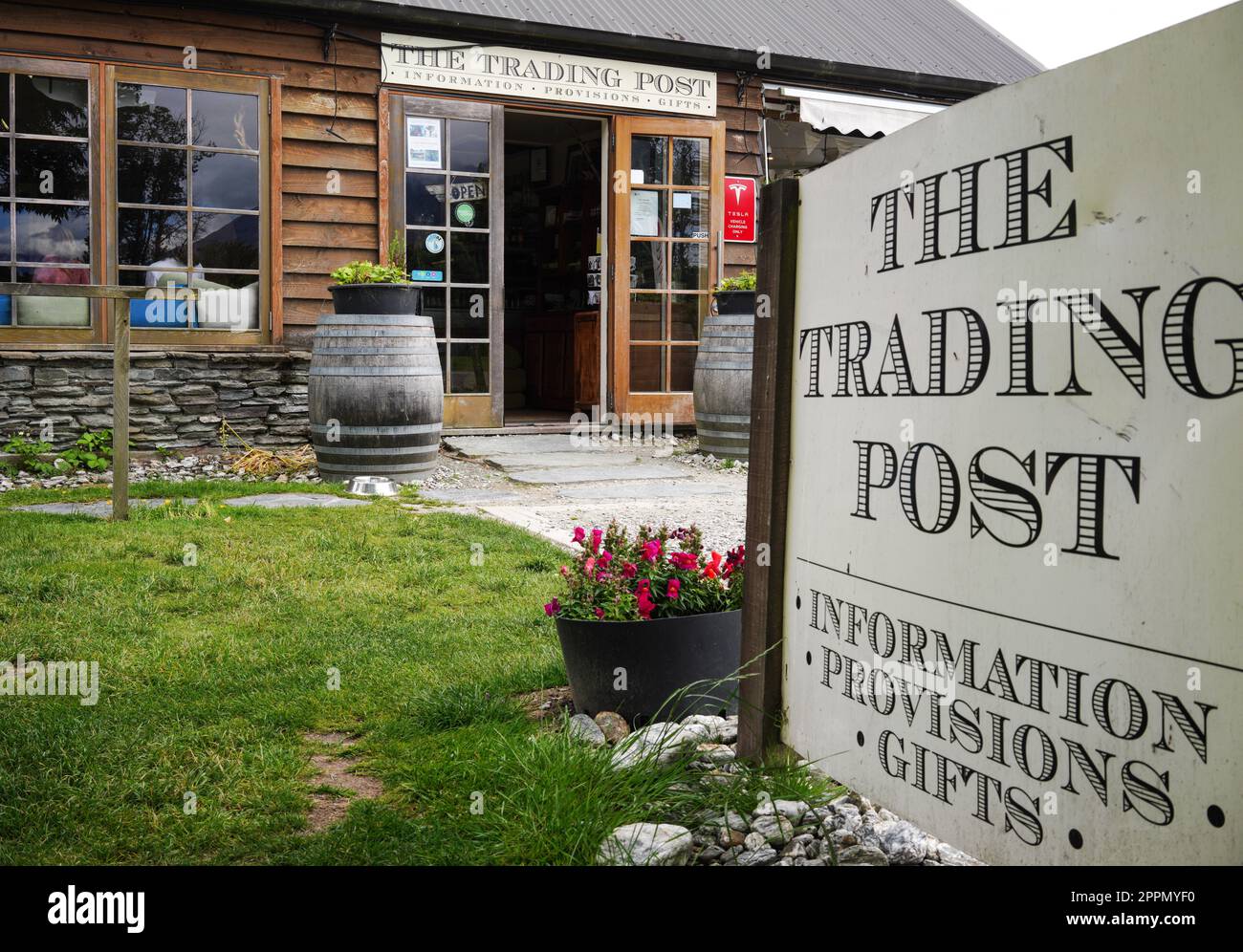 The Trading Shop ist ein Café in Glenorchy in Neuseeland. Stockfoto