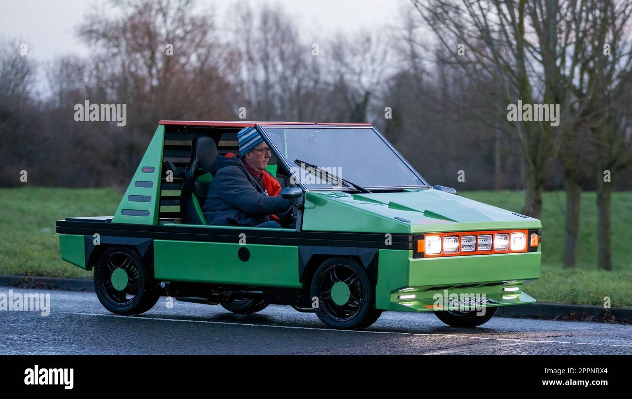 Stony Stratford, Bucks, Großbritannien, Januar 1. 2023. 1988 grüner Hustler Mini-basierter Trikotsatz Stockfoto