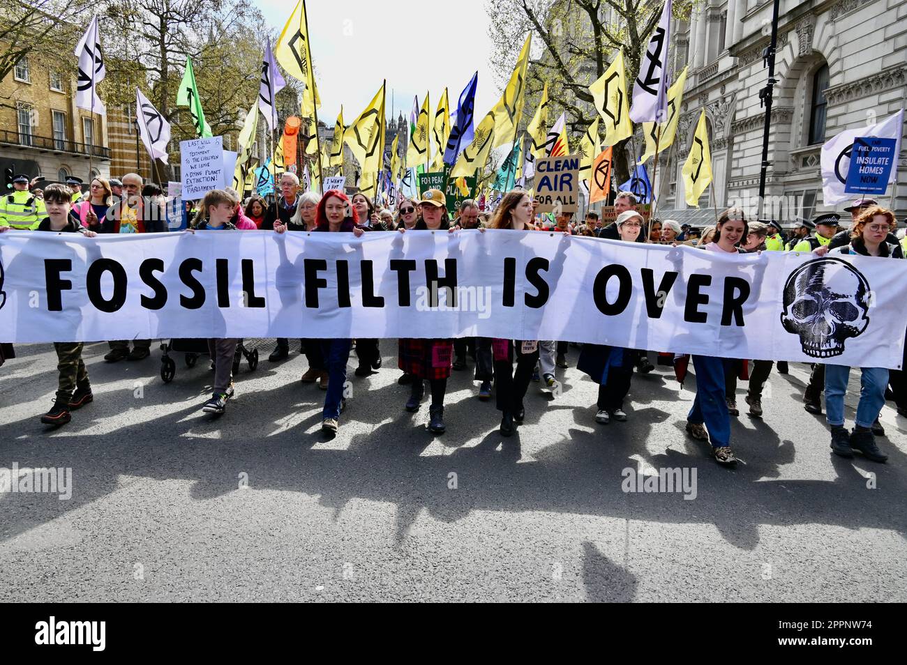 London, Großbritannien. Extinction Rebellion : "The Big One" Klimaprotest, letzter Tag, vierter Tag, Thema "Choose Your Future". Whitehall, Westminster. Kredit: michael melia/Alamy Live News Stockfoto