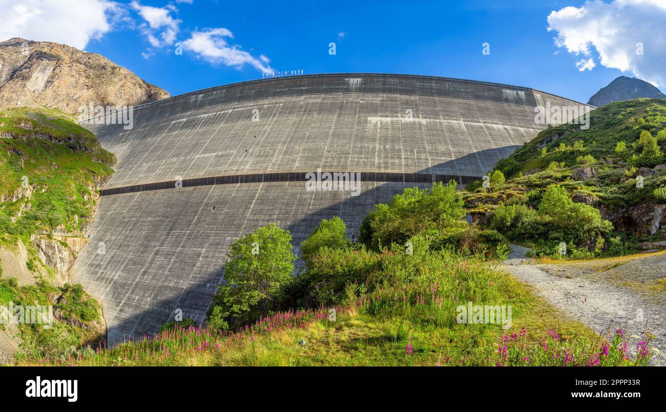 Der Staudamm Grande Dixence im Kanton Wallis in der Schweiz ist der höchste Betonschwerkraftdamm der Welt und der höchste Staudamm Europas. Stockfoto