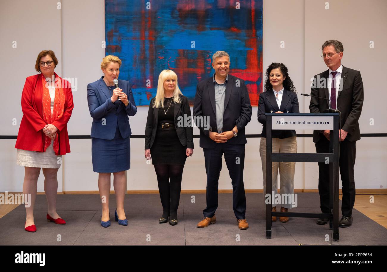 Berlin, Deutschland. 24. April 2023. Ina Czyborra (l-r), zukünftige ...