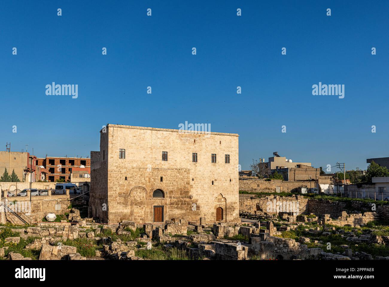 Mardin, Nusaybin, Türkei 17. April 2023 : Mor-Yakup-Kirche (Kloster) in Nusaybin von Mardin. Der historische und kulturelle Reichtum des Mor Yakup Ch Stockfoto